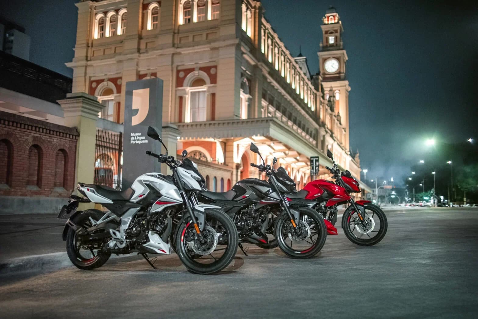 Bajaj bate recorde histórico no Brasil e ultrapassa 3,5 mil emplacamentos em agosto