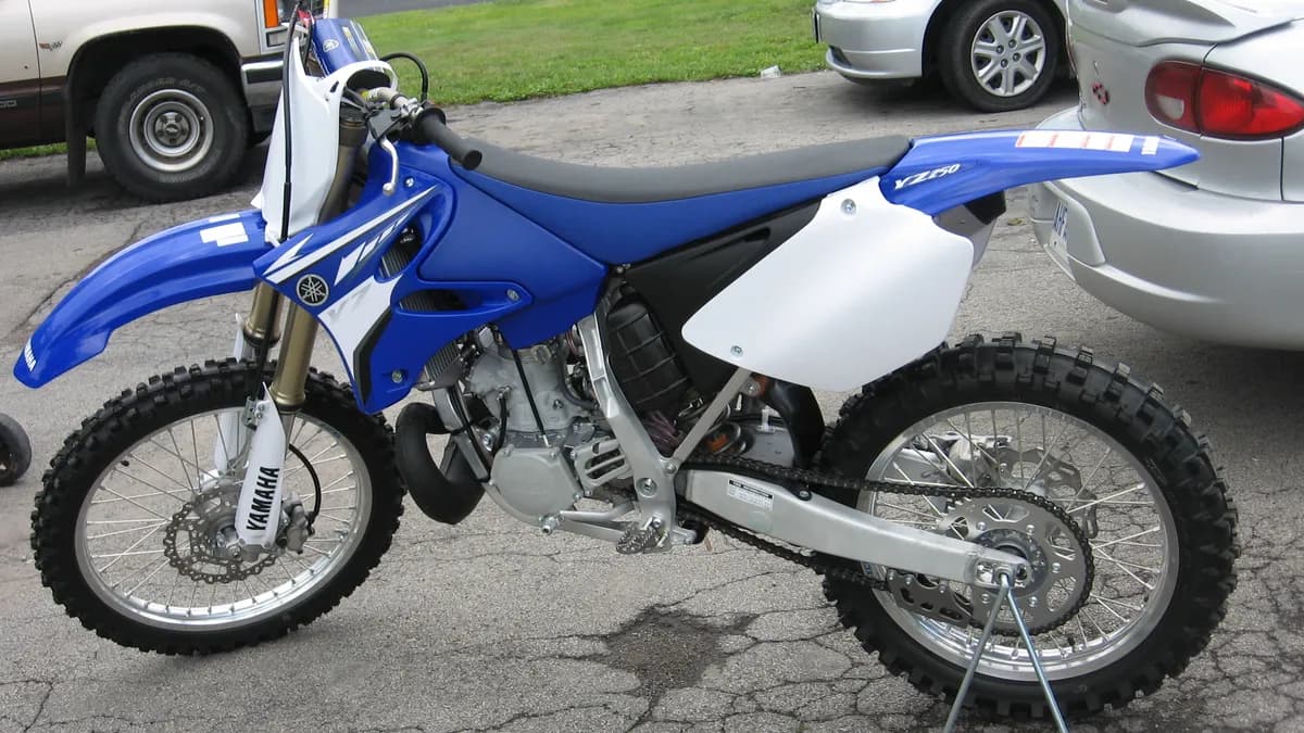 Yamaha YZ250 e YZ125: Linha de Motocross 2 Tempos Chega Atualizada