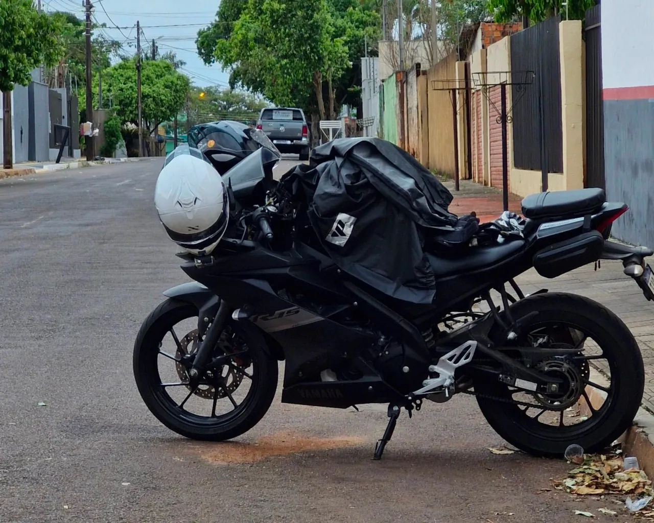 Chuva em viagem de moto: 7 cuidados antes de sair